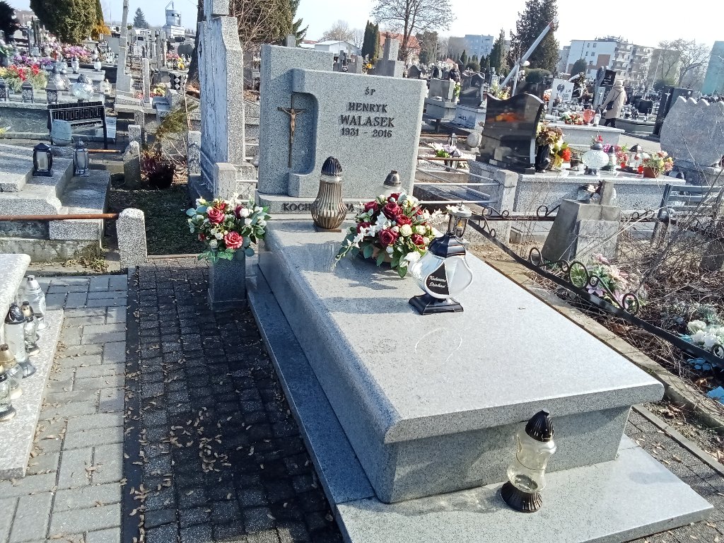 Grób TEOFILA WALASEK